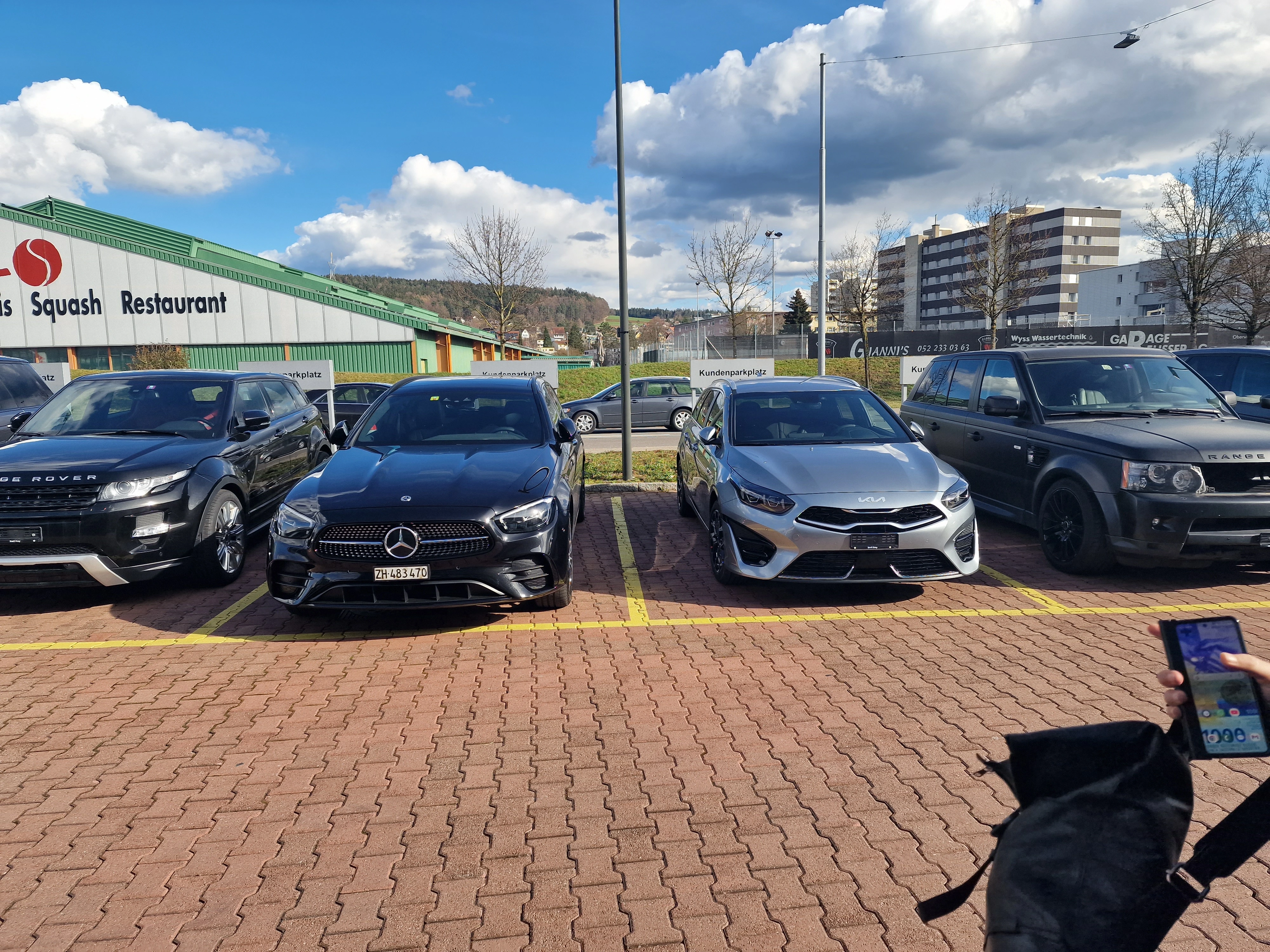Feldmeilen Taxi Mercedes Fahrzeug in Meilen